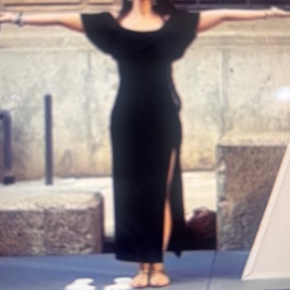 Guess Black Off the Shoulder Maxi Dress with Side Slit - Picture 3 of 7